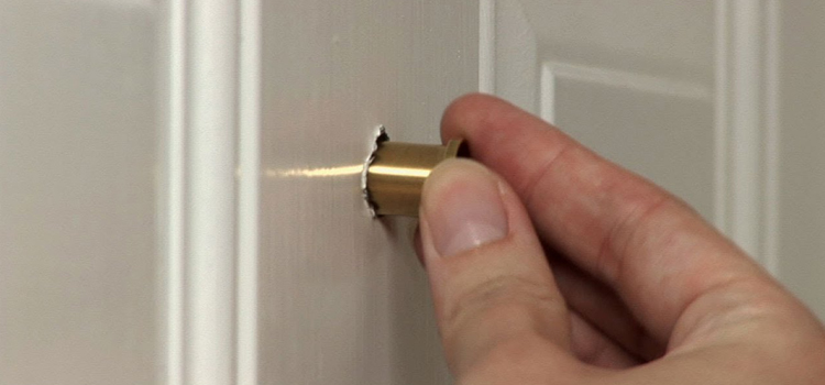 peephole door repair in Oakland Park